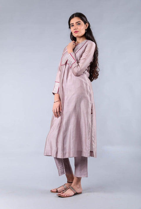 Order Chanderi Kurta & Pant Set in Mauve Maroon with Gota Work – Set of 3

