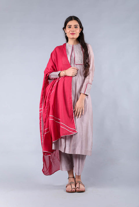 Luxury Chanderi Kurta & Pant Set in Mauve Maroon with Gota Work – Set of 3

