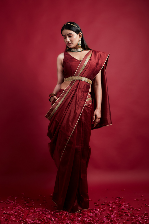 Shop Ready-to-Wear Saree & Blouse in Maroon Chanderi Handloom with Embroidered Lace (Set of 2) | Vinusto