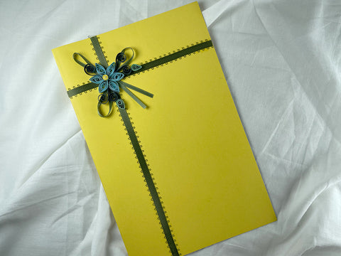 Vinusto - 'Surajmukhi' Rakhi & Card- Combo (Set of 3)