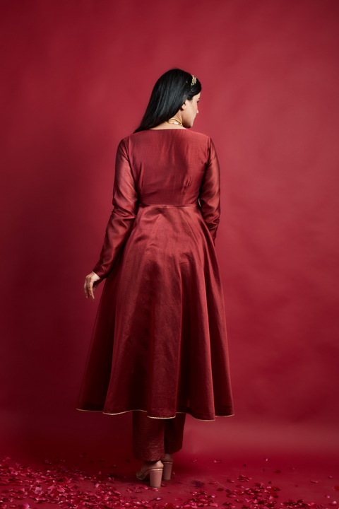 Premium Maroon Anarkali Kurta & Pinstripe Pants in Chanderi Handloom & Gold Zari (Set of 2) - By Vinusto
