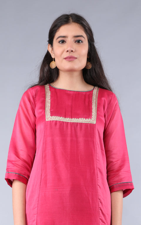 Hand embroidered Chanderi High & Low Kurta with pants in Fuchsia (Set of 2)