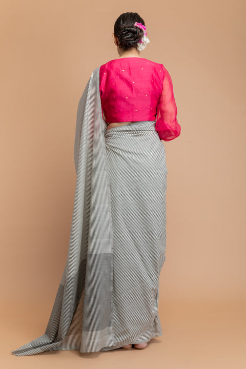 Handcraft Black & White Pinstripes Saree in Handloom Cotton – Vinusto

