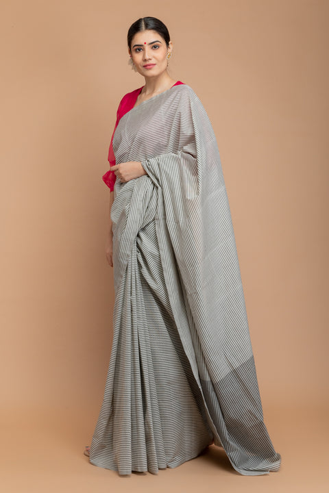 Buy Black & White Pinstripes Saree in Handloom Cotton – Vinusto


