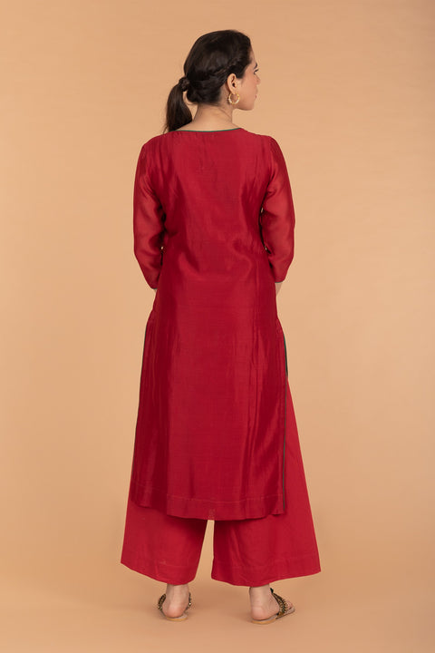 Designer  Slant Neck Chanderi Handloom Kurta, Cotton Palazzo in Red With Deep Green Chanderi Dupatta (Set Of 3) - By Vinusto 