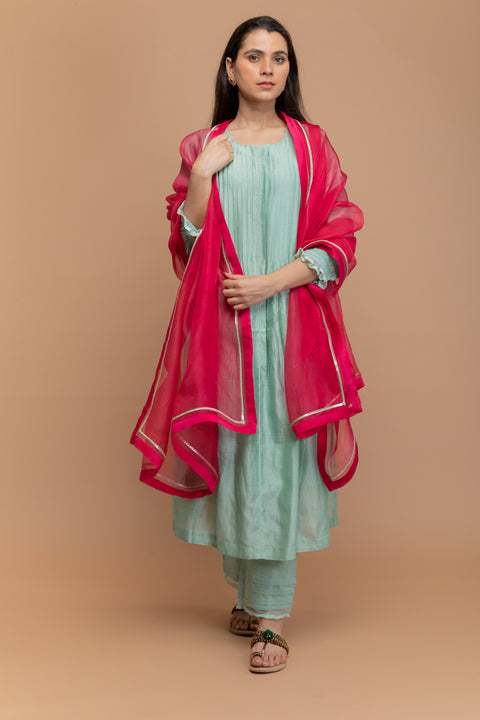 Chanderi Hand Loom Kurta with Pintucks, Cotton Pants in Mint Green with Hot Pink Chanderi Silk Dupatta (set of 4)