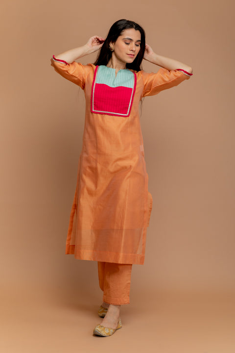 Buy Chanderi Hand Loom Kurta & Cotton Pants in Tangerine Orange with Hot Pink Chanderi Silk Dupatta (Set of 4) -By Vinusto 
