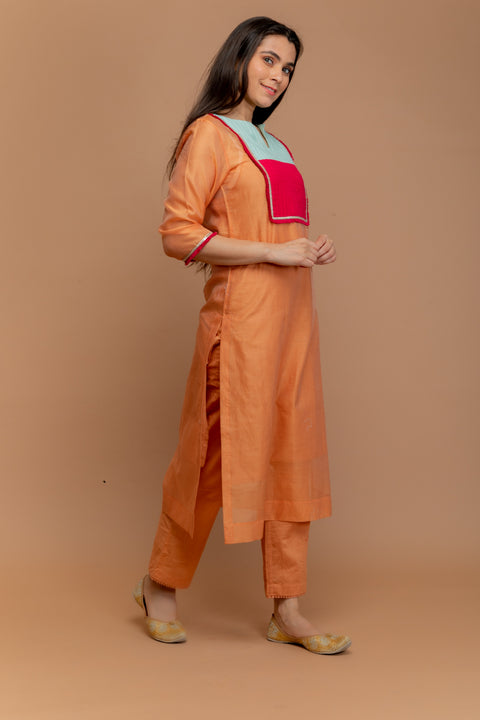 Premium Chanderi Hand Loom Kurta & Cotton Pants in Tangerine Orange with Hot Pink Chanderi Silk Dupatta (Set of 4) -By Vinusto 