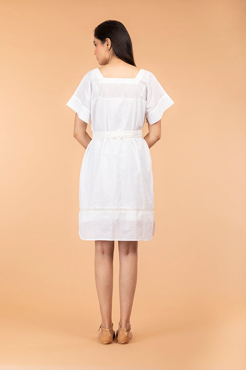Handcraft Textured Cotton Boxy Dress with Belt in Off-White | Vinusto