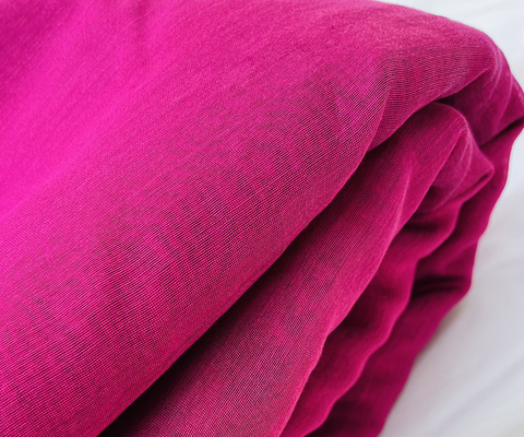 Best Chanderi Handloom Fabric In Meganta With Gold Border - By Vinusto