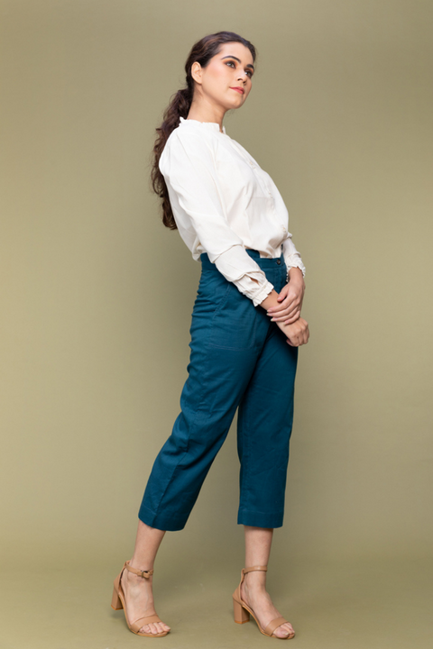 Cropped Cotton Pants in Teal Blue