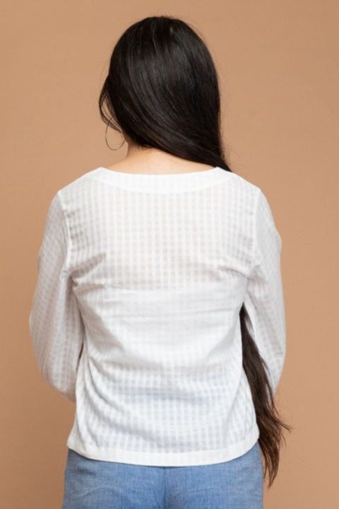 Handcraft White Top with Sweetheart Neck in Textured Cotton | Vinusto