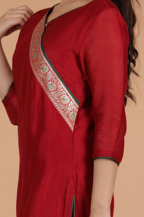 Handcrafted Slant Neck Chanderi Handloom Kurta, Cotton Palazzo in Red With Deep Green Chanderi Dupatta (Set Of 3) - By Vinusto 