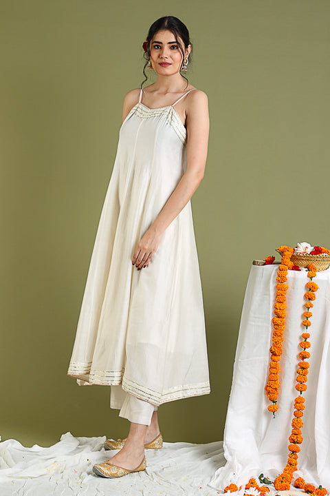 Shop Ivory Anarkali Kurta & Pants in Chanderi Hand loom - By Vinusto