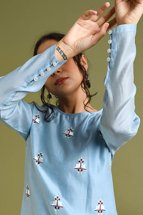 Luxury Pale Blue Embroidered Kurta & Pants in Chanderi Hand Loom (Set of 2) - By Vinusto 