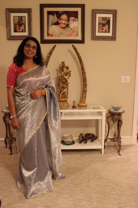100% Authentic  Handwoven Zari Saree in Silver & Gold - Vinusto

