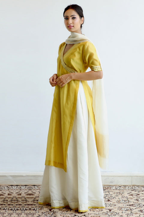 Order Chanderi Kurta & Skirt Set in Yellow & Off-White - Set of 2

