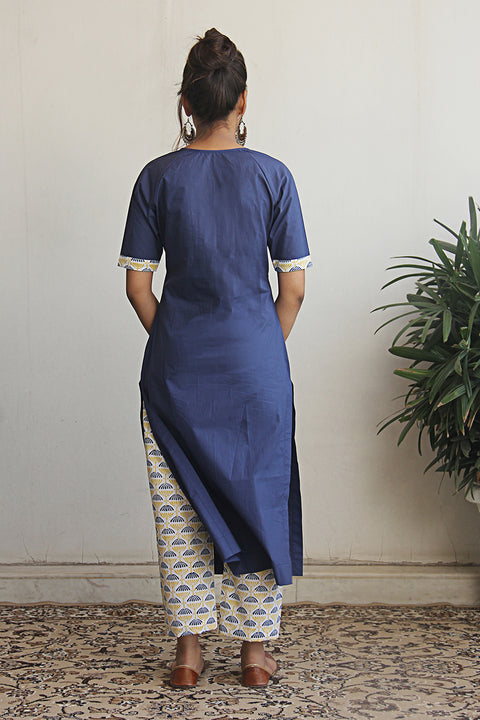 100% Authentic Straight fit cotton kurta in Navy blue with block print pants (set of 2) by Vinusto 