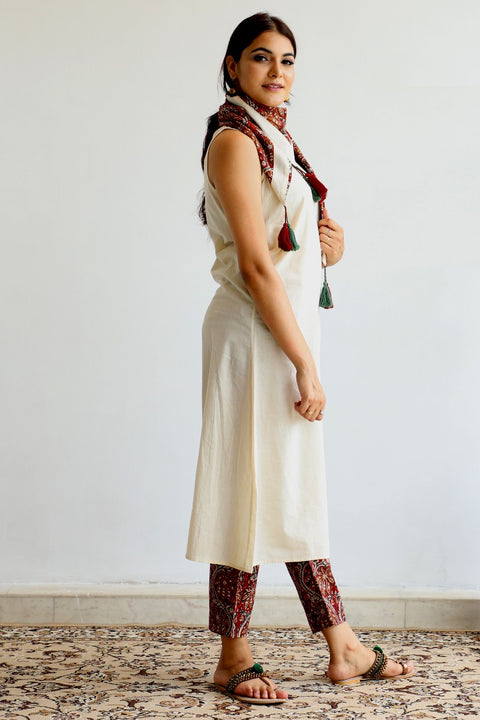 Buy Suit Set with Scarf in Cream and Red hand block print (set of 3) by Vinusto