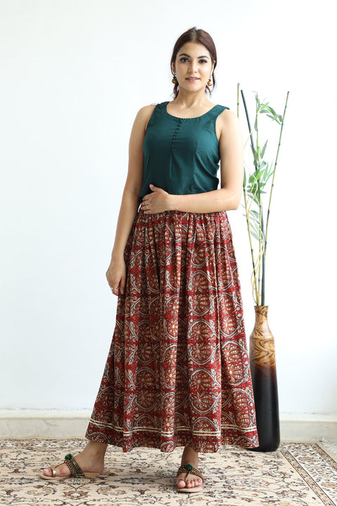 Shop Gathered Skirt in Hand Block Print with Cotton Top in Red & Green (Set of 2) | Vinusto