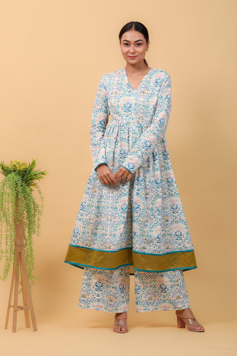Shop High Slit Anarkali Set in Floral Hand Block Print (Set of 2) - By Vinusto 