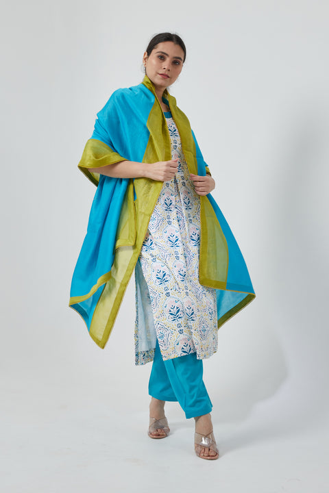 Shop Razor Back Kurta & Salwar in Cotton Hand Block Print with Chanderi Handloom Dupatta in Aqua Blue (Set of 3) - By Vinusto