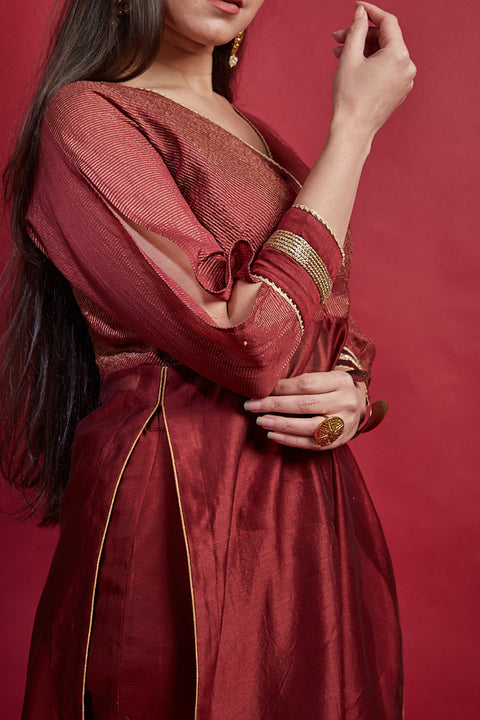 Handcrafted Maroon High Slit Kurta Set with Kimono Sleeves in Chanderi Handloom (Set of 2) - By Vinsuto
