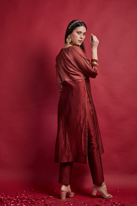Premium Maroon High Slit Kurta Set with Kimono Sleeves in Chanderi Handloom (Set of 2) - By Vinsuto
