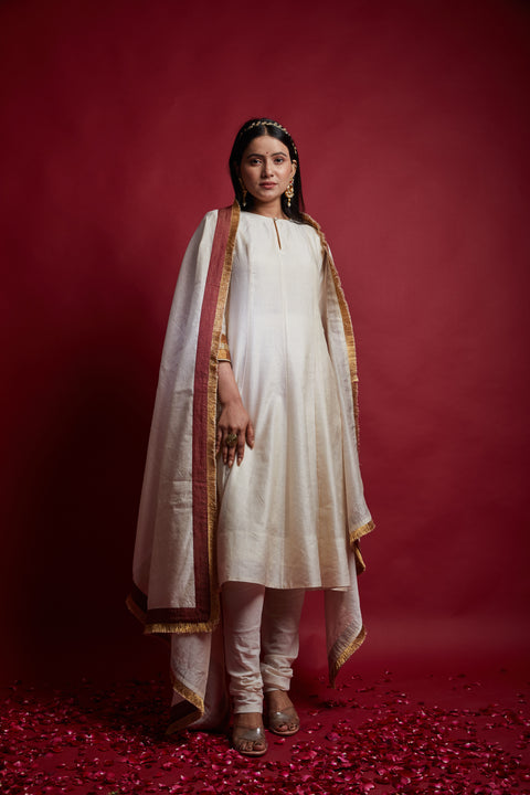 Shop Ivory & Gold Stripes Princess Line Anarkali Set with Dupatta in Chanderi Handloom (Set of 3) - By Vinusto
