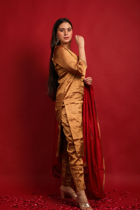 Premium Straight Kurta & Pants Set in Gold Zari with Deep Red Chanderi Dupatta- Hand Loom (Set of 3) - By Vinusto